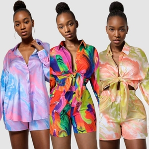 Conjunto de 2 Piezas de Moda Africana: Camisa Irregular con Estampado Tie Dye y Pantalones Cortos con Cintura Elástica - Product Image 4