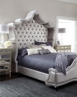 Lit queen-size haut de gamme, structure en bois massif, revêtement en velours, style moderne et luxueux