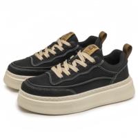 Chaussures décontractées pour hommes de créateur, chaussures de ville de luxe léger, chaussures blanches décontractées polyvalentes et tendance pour toutes les saisons