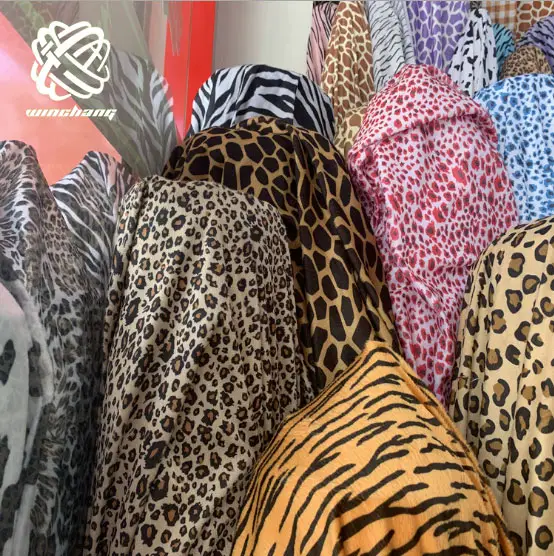 China Manufacturer Wholesale Super Soft Animal Faux Fur Cheap Fabric Leopard Printed Plush Fake Fur