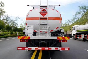 Camión Cisterna de Gasolina Tata Disponible en Plataformas Internacionales, Cotización para Camiones de 8-20T, Camión de Entrega de Productos Petroleros, Reabastecimiento de Aeronaves - Product Image 3