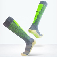 Chaussettes de football antidérapantes en usine en Chine Chaussettes de football pour hommes avec logo personnalisé Chaussettes de football de haute qualité au genou à haute compression et à longue adhérence