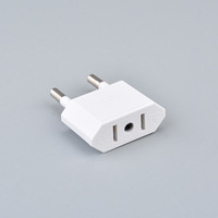 Kleiner Netzteil adapter nach europäischem Standard Abgerundeter flacher Konvertierungs stecker Neue grenz überschreitende Wechselstrom versorgung Kompatibel Amerikanisch Deutsch