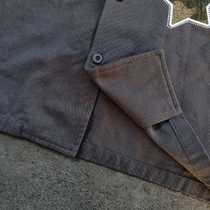 Thời trang đường phố tùy chỉnh mùa hè tương phản hai lớp tay áo của nam giới áo sơ mi ngụy trang thêu vá cổ điển t Áo Sơ Mi Nam - Product Image 4