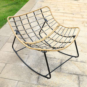 Fauteuil à bascule d'extérieur <span class=keywords><strong>de</strong></span> style moderne avec design en rotin pour utilisation dans les cours d'hôtel et les parcs - Product Image 4