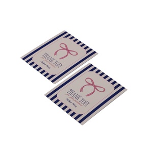 Carte de nom et de lieu pour événements formels (vente, cérémonie d'ouverture, étudiants, entreprises, gouvernement) en feuille d'or 130x130mm, 350gsm, avec lamination mate - Product Image 2