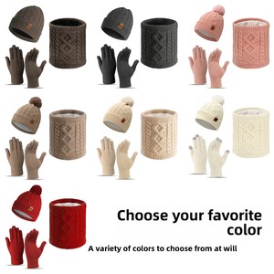 Set Tre Pezzi Invernale da <span class=keywords><strong>Donna</strong></span>: Cappello, <span class=keywords><strong>Sciarpa</strong></span> <span class=keywords><strong>e</strong></span> <span class=keywords><strong>Guanti</strong></span>, Unisex, Versatile, con Bordo Arricciato, Berretto Lavorato a Maglia Spesso <span class=keywords><strong>e</strong></span> Caldo - Product Image 3