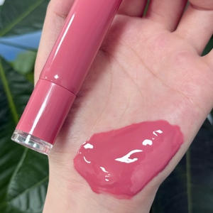 Brillo Labial Líquido Vegano con Péptidos, Personalizable con Logotipo, Venta al Por Mayor 2026, Brillo Labial Líquido Hidratante de Alta Calidad - Product Image 2