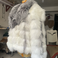 Veste Courte Femme en Fourrure de Renard Marbrée, Col en V, Couleur Naturelle, Doublure en Soie Chaude, Coton, Personnalisation en Gros pour la Vente au Détail