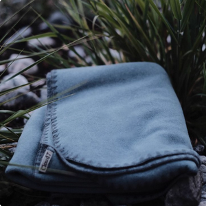 ผ้าห่มสัตว์เลี้ยงขนแกะนำเข้าจากเยอรมัน ใช้ได้ทุกฤดู สำหรับสุนัขขนาดเล็ก กลาง ใหญ่ ผ้าห่มสัตว์เลี้ยงสำหรับฤดูหนาว - Product Image 3