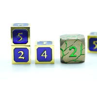 Mini or numéro 6 faces polyédrique simple forme carrée de dés en métal bleu en alliage de zinc pour les jeux de société DnD