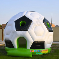 Château gonflable commercial de football pour l'extérieur, idéal pour les fêtes familiales et la location