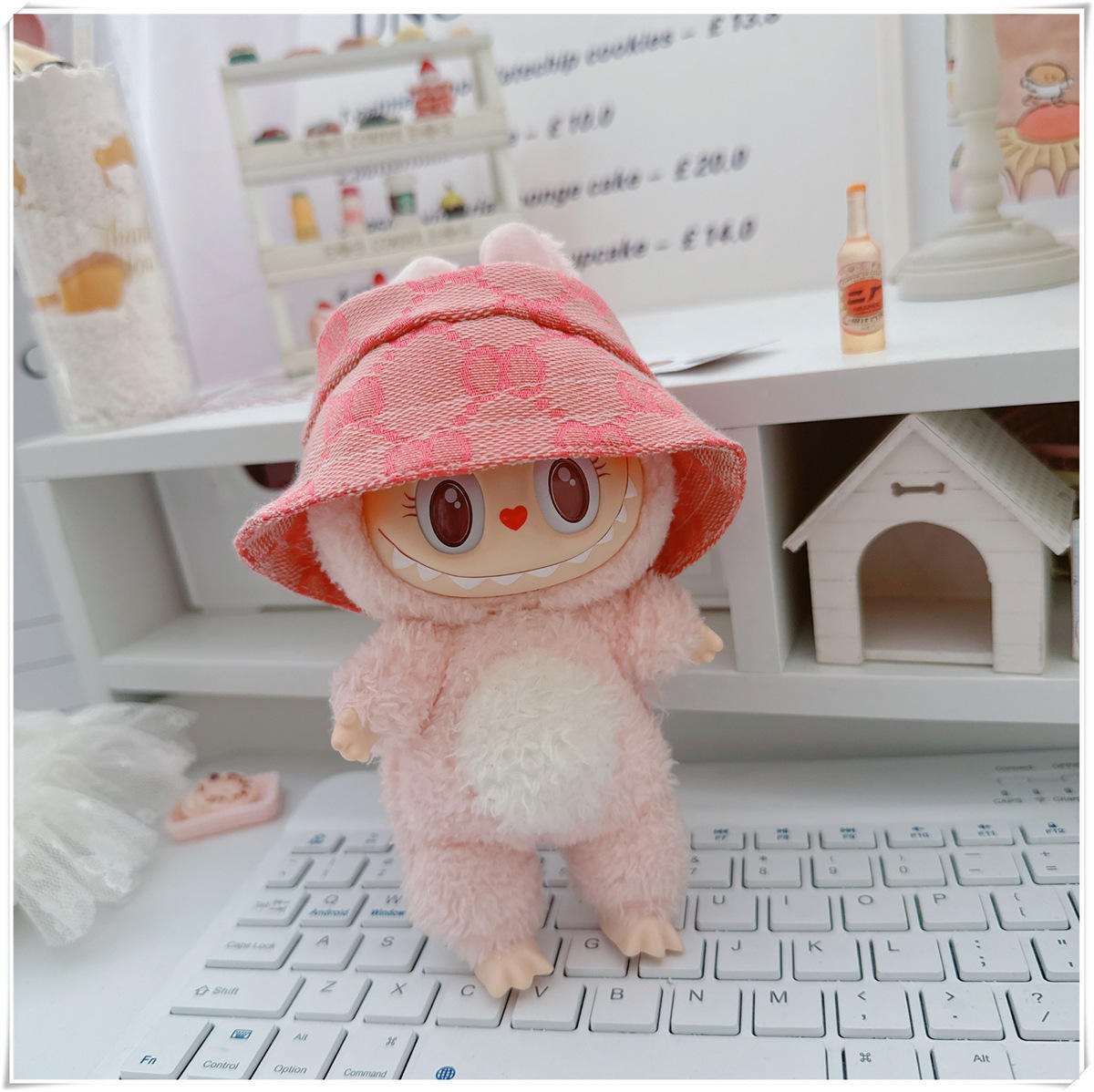 3 Small baby clothes (excluding baby) - cooler hat pink