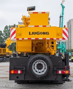 รถเครนเคลื่อนที่ LIUGONG รุ่น LTC550L5 ขายดี พร้อมปั๊มเกียร์ Isuzu ความจุ 55 ตัน ยกสูง 40.5 เมตร ประสิทธิภาพสูง - Product Image 4