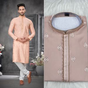 Pijama Kurta de diseñador de seda de algodón Premium para hombre con trabajo de bordado pesado Traje elegante listo para exportar y ocasión - Product Image 6