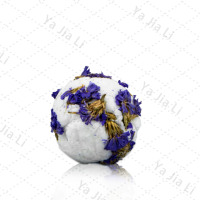 Offre Spéciale bombe de bain avec fleur sèche comme décoration fabricant de bombe de bain parfum lisse et durable pour femmes cadeau