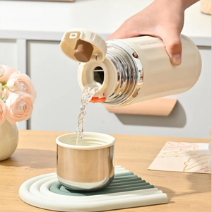 Bouteille isotherme portable pour sports de plein air, flasque sous vide, garde au froid, grande capacité 600 ml, en acier inoxydable - Product Image 2