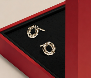 Logotipo personalizado para caja de anillos de cuero PU morado de alta gama y caja de embalaje para joyería - Product Image 1