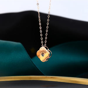 Collar con colgante de diamante de trébol de oro de 18K para mujer, joyería de lujo para mujer, joya de compromiso nupcial para mujer - Product Image 6