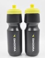 Bouteille d'eau de sport pour vélo classique pour adultes, bouteille d'eau en plastique à boire directement, bouteille d'eau de voyage à presser pour l'extérieur