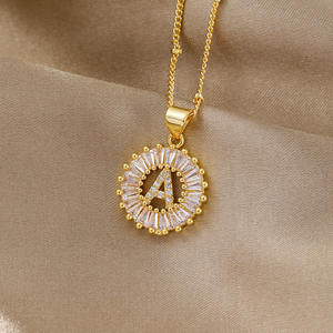 Collar con Colgante de Letra Inglesa en Forma de Flor de Circonio y Cobre con Certificación CE, Venta al por Mayor de Fábrica - Product Image 4