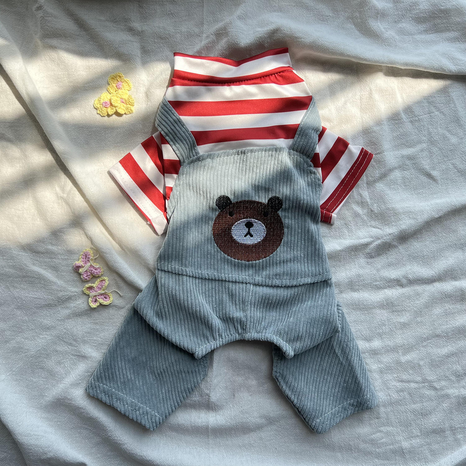 Sweat à capuche ours à quatre pattes avec rayures rouges