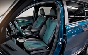 Importazione di automobili cinesi 2.0T 238Ps L4 GEELY XINGYUEL Monjaro 4WD Top - Product Image 3