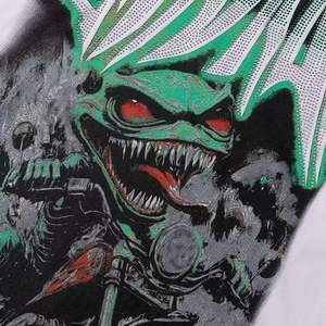 T-shirt décontracté unisexe à manches courtes, coupe ample, imprimé petit goblin moto tendance et lettres diamantées, style émotionnel - Product Image 6