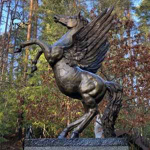 Décoration de jardin extérieure BLVE, statues d'animaux réalistes en métal coulé grandeur nature, sculpture de cheval en bronze avec des ailes - Product Image 1