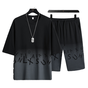 Ensemble décontracté 2 pièces pour homme : T-shirt col en V et short imprimé lettres, noir, respirant, en satin polyester/coton, idéal pour l'été - Product Image 1