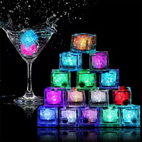 Cubetti di Ghiaccio LED Multicolore, Lampeggiante Veloce o Lento, Cubetti Luminosi per Bevande, Bar, Feste, Matrimoni, Decorazioni