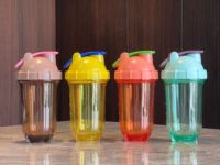 Shaker à protéines, bouteille en plastique noir avec Logo personnalisé pour Fitness, mélangeur de Gym, Shaker à protéines pour bouteilles d'eau de sport, vente en gros