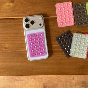 Soporte de silicona personalizable antideslizante para múltiples superficies con ventosa adhesiva para iPhone y accesorios Android - Product Image 2