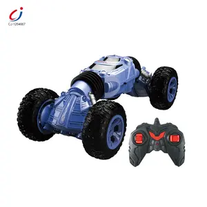 Commercio all'ingrosso arrampicata rc auto radiocomando giocattoli colorati stunt giocattolo arrampicata fuoristrada rc drift car 2.4ghz stunt twist rc car