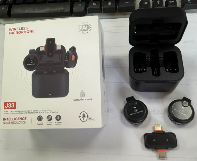 J33 Wireless Collar Microphone - Pull-Type Live Broadcasting Wireless Microphone with AI Noise Reduction NEW