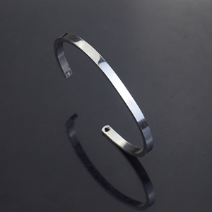 <span class=keywords><strong>Bracciale</strong></span> a Polsino Aperto Trendy in Lega di Rame Placcato <span class=keywords><strong>Argento</strong></span> <span class=keywords><strong>con</strong></span> Design Semplice a Cuore per Donna, Opzione <span class=keywords><strong>Incisione</strong></span> Fai-da-te, Certificato da Terze Parti - Product Image 2