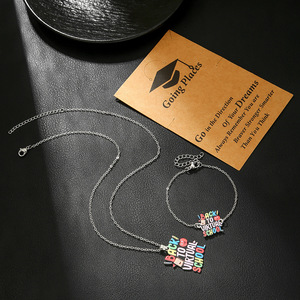Collar de Graduación 2025 con Colgante de Birrete, Acero Inoxidable, Unisex, Regalo para Graduados, Joyería Conmemorativa - Product Image 3