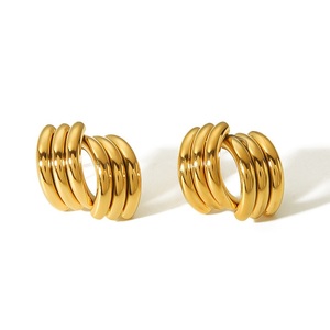 Joyería impermeable para mujer, pendientes <span class=keywords><strong>de</strong></span> tuerca <span class=keywords><strong>de</strong></span> <span class=keywords><strong>tres</strong></span> líneas chapados en oro <span class=keywords><strong>de</strong></span> 18 quilates, pendientes geométricos <span class=keywords><strong>de</strong></span> acero inoxidable sin deslustre - Product Image 6