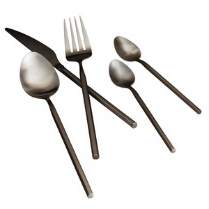 Juego de Cubiertos Modernos Minimalistas de Metal Negro Mate, 5 Piezas, Resistentes al Óxido, Cubertería Negra Plateada, Juego de Cubiertos para Decoración Navideña - Product Image 1