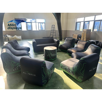Mobilier gonflable publicitaire pour événements extérieurs : sièges, tables et chaises personnalisables avec logo pour la promotion de marques et la publicité d'événements sportifs