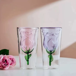 Gobelet en verre à <span class=keywords><strong>champagne</strong></span> à vin rouge moderne <span class=keywords><strong>de</strong></span> grande valeur <span class=keywords><strong>Forme</strong></span> <span class=keywords><strong>de</strong></span> fleur <span class=keywords><strong>de</strong></span> rose créative inspirée des célébrités Internet - Product Image 4