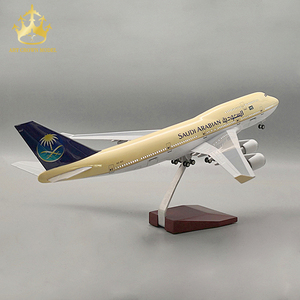 Modelo de Avión de Resina Fundida a Presión Boeing 747 Saudi <span class=keywords><strong>Arabian</strong></span> <span class=keywords><strong>Airlines</strong></span> 1/150 47Cm Modelo de Avión Airbus - Product Image 4