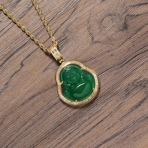 Goldene Messing-Buddha-Anhänger-Halskette, personalisierbar, mit grünem Achat, Iced Out, CZ Rapper-Schmuck für Damen und Herren - Product Image 1