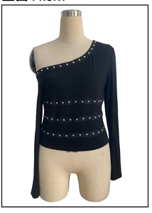 เสื้อครอปแขนยาวประดับหมุดไหล่เดียวสำหรับผู้หญิง - เสื้อครอปทรงเข้ารูปไม่สมมาตร เสื้อยืดแฟชั่น - Product Image 6