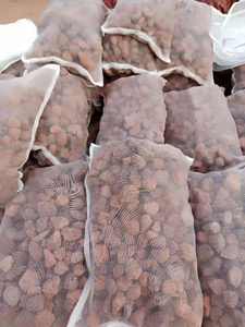 <span class=keywords><strong>Pierre</strong></span> <span class=keywords><strong>ponce</strong></span> naturelle de lave volcanique pour <span class=keywords><strong>aquarium</strong></span> – Toutes spécifications – <span class=keywords><strong>Pierre</strong></span> volcanique rouge et noire pour pavage floral - Product Image 4