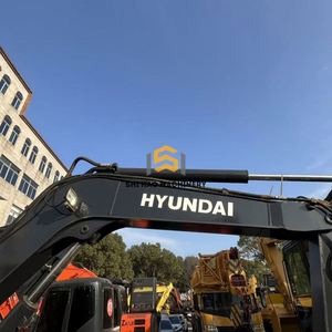 Excavatrice sur roues Hyundai R60W d'occasion de 6 tonnes, qualité supérieure pour les travaux de construction légère et l'agriculture - Product Image 2