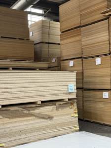 <span class=keywords><strong>Tablero</strong></span> <span class=keywords><strong>OSB</strong></span> blanco <span class=keywords><strong>de</strong></span> 15mm <span class=keywords><strong>de</strong></span> espesor para gabinetes <span class=keywords><strong>de</strong></span> cocina Panel <span class=keywords><strong>de</strong></span> espuma SIPS <span class=keywords><strong>de</strong></span> madera <span class=keywords><strong>de</strong></span> pino terminado Chips grandes hechos por <span class=keywords><strong>OSB</strong></span> - Product Image 4