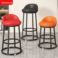 Tabourets hauts d'art moderne et luxueux en fer Chaises de caissier de bar élégantes pour les repas et les affaires Accueil Bar Réception
