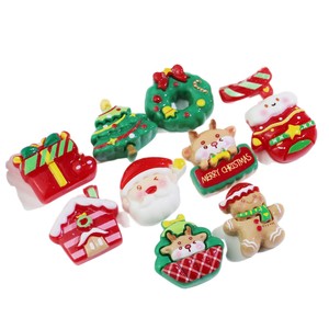 Noël dessin animé arbre <span class=keywords><strong>bonhomme</strong></span> <span class=keywords><strong>de</strong></span> neige couronne wapiti biscuits poupée résine dos plat décor bijoux à bricoler soi-même épingle à cheveux accessoires coque <span class=keywords><strong>de</strong></span> téléphone indésirable - Product Image 1