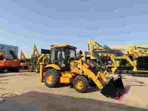 Nueva Retroexcavadora JCB 3CX 4WD Original con Cabina con Aire Acondicionado para Construcción de Carreteras - Product Image 4